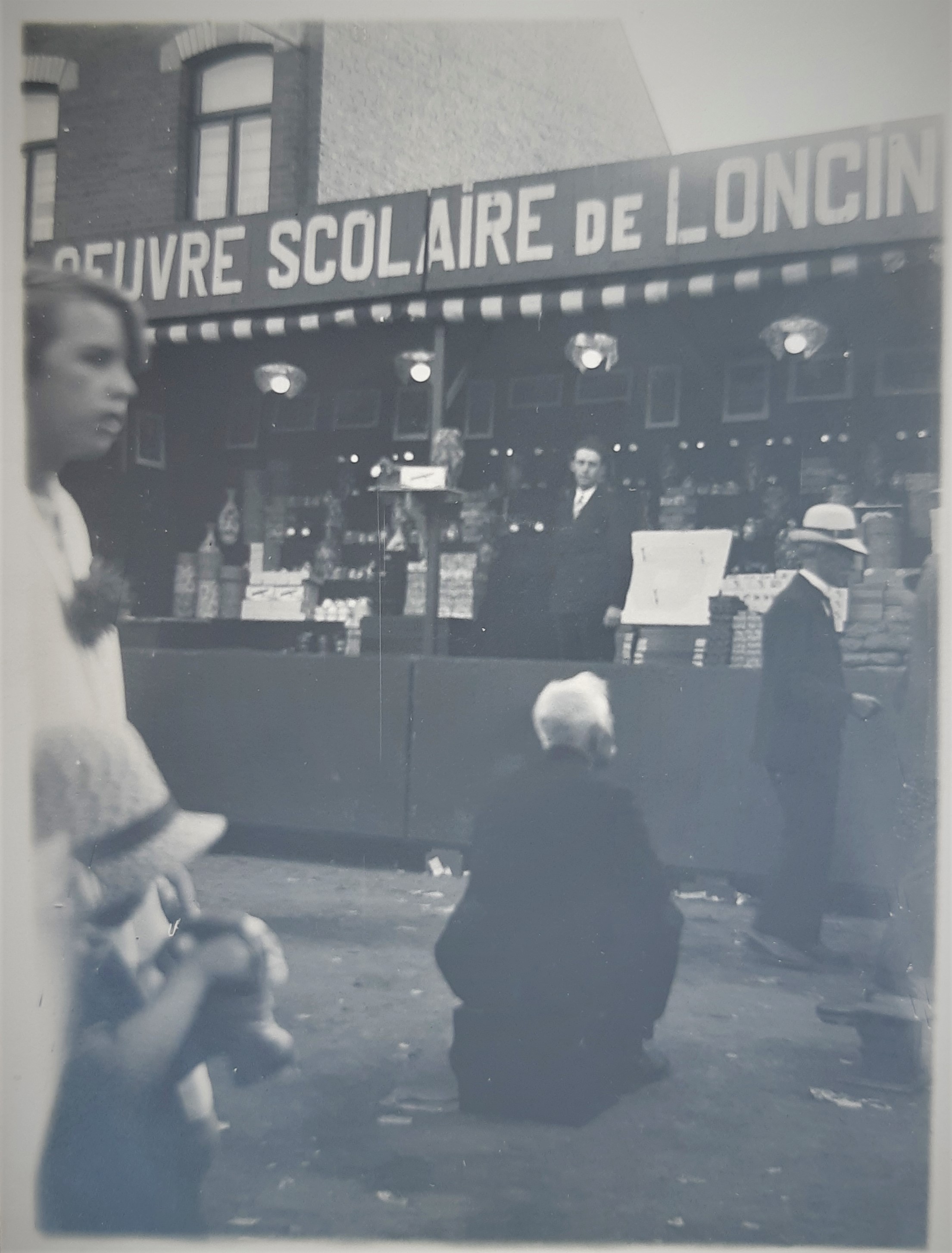 Oeuvre scolaire Loncin.jpg