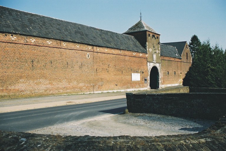 Ferme de Waroux 1.jpg
