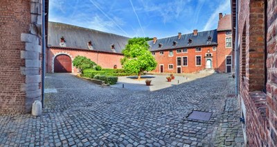 La ferme de Hombroux - Propriété Pâques-Dorjo