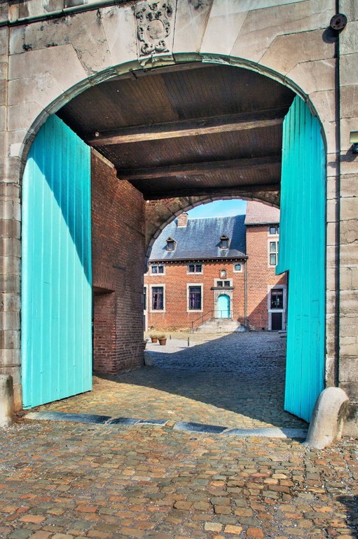 HOMBROUX-8137hdr.JPG