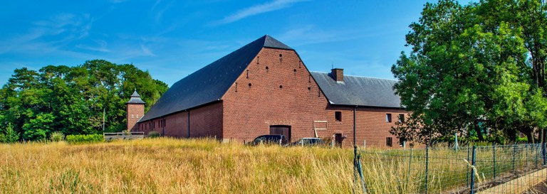 HOMBROUX-8156hdr.JPG