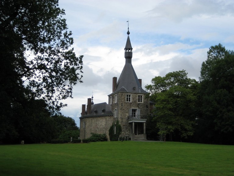 Château de Waroux5.jpg