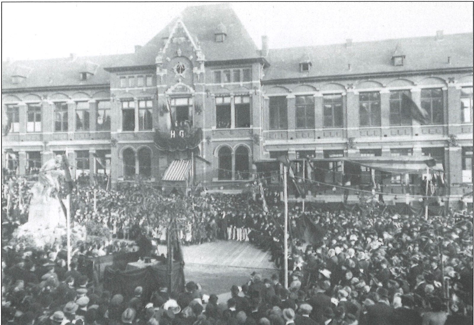 Inauguration statue Goffin.jpg