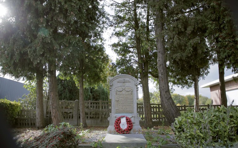 Monument aux aviateurs tombés en 1943 - LONCIN