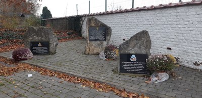 Stèles dédiées à la seconde guerre mondiale - ALLEUR