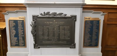Plaque commémorative à l'intérieur de l'église Saint-Martin - ANS