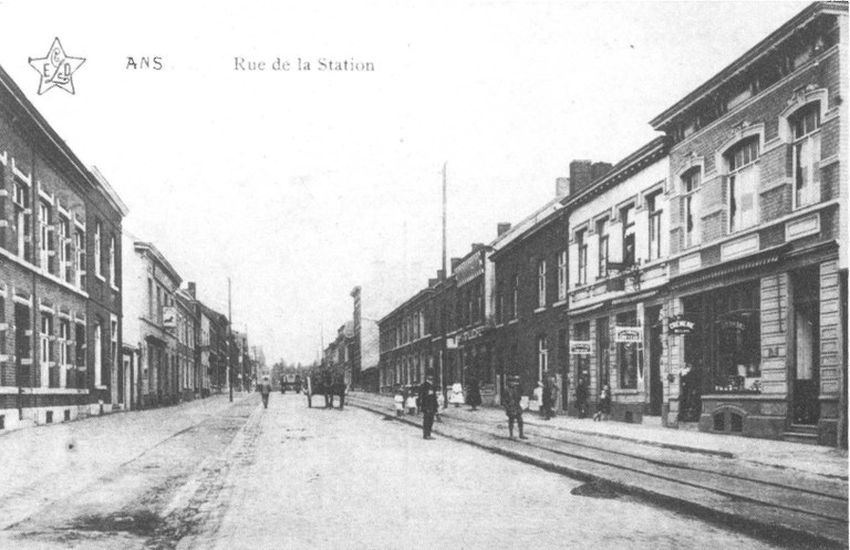 Rue de la Station - Tram