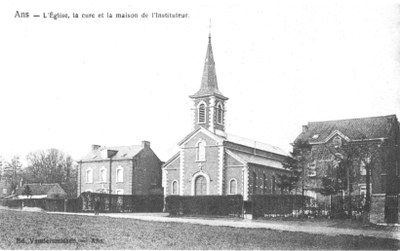 L'église, la cure et la maison de l'instituteur